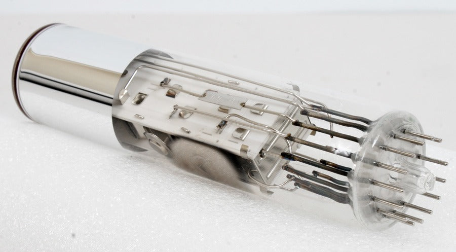 Photomultiplier -R928